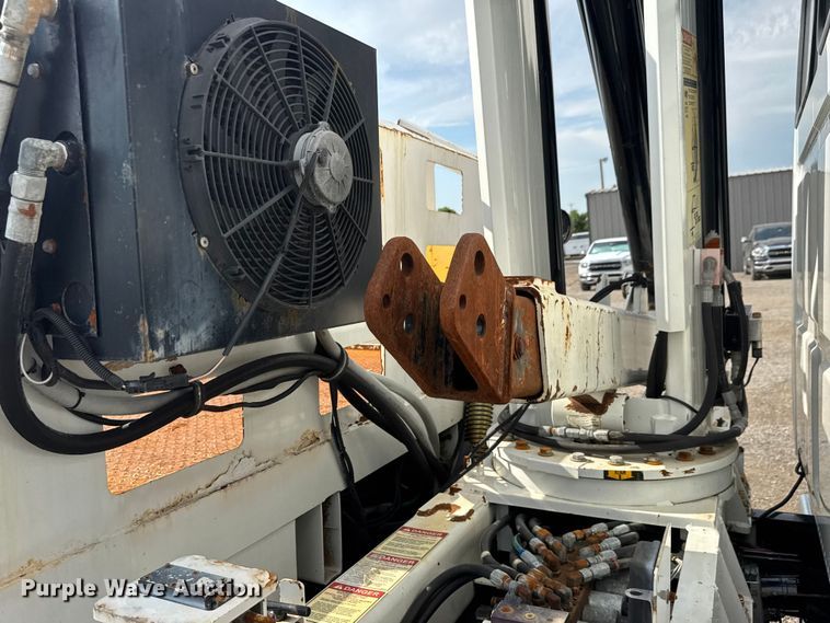 image for item EG6118 2007 Sterling Acterra crane truck