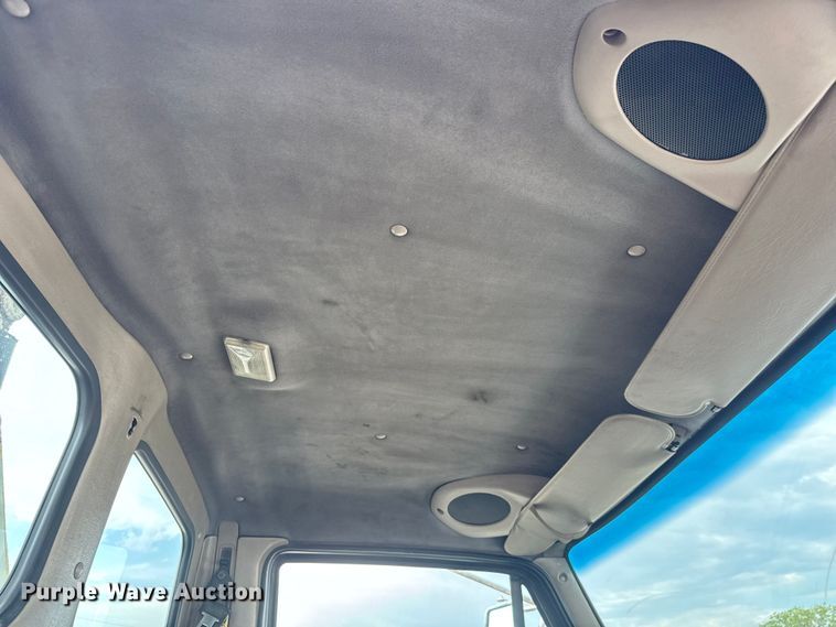 image for item EG6118 2007 Sterling Acterra crane truck