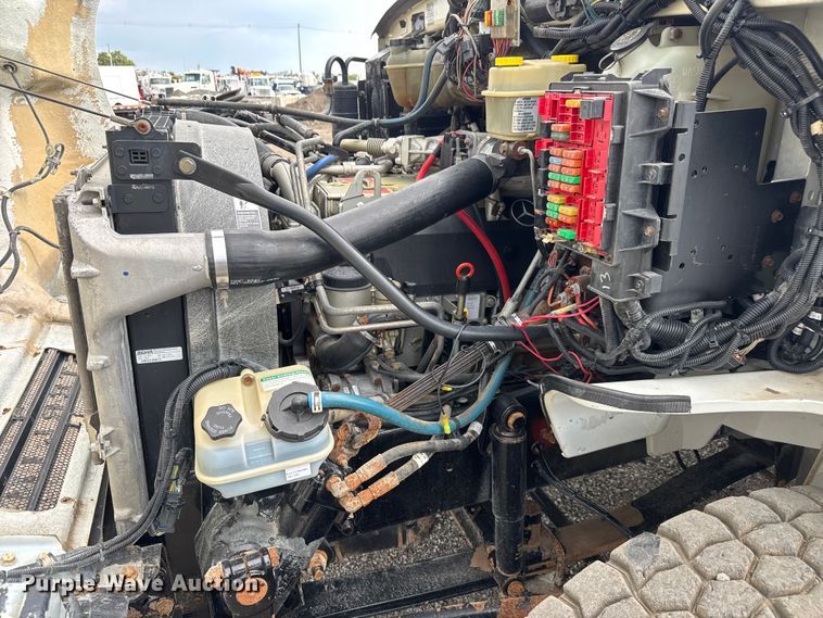 image for item EG6118 2007 Sterling Acterra crane truck