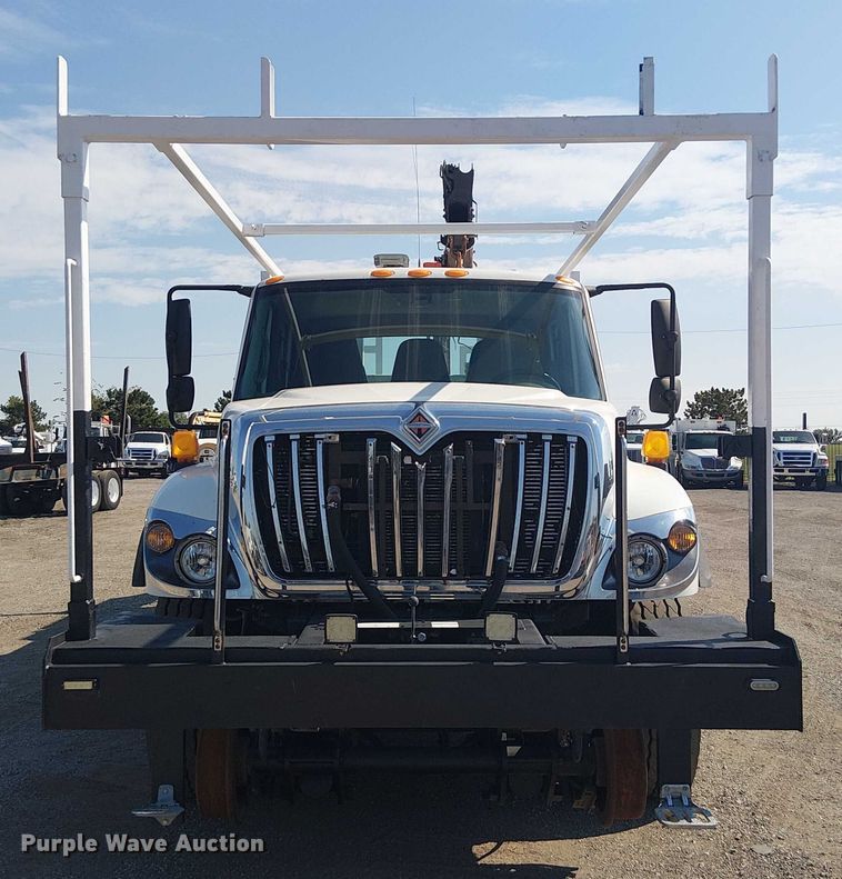 image for item EG8254 2009 International WorkStar 7500 Crew Cab crane truck