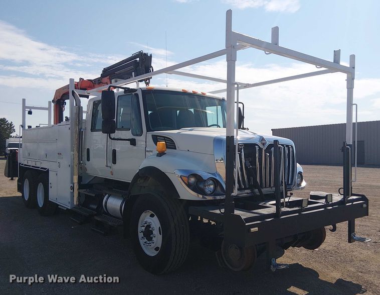 image for item EG8254 2009 International WorkStar 7500 Crew Cab crane truck