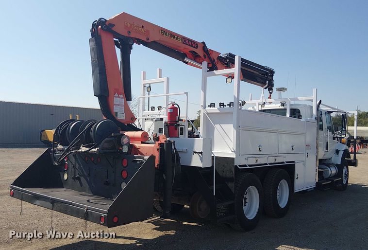 image for item EG8254 2009 International WorkStar 7500 Crew Cab crane truck