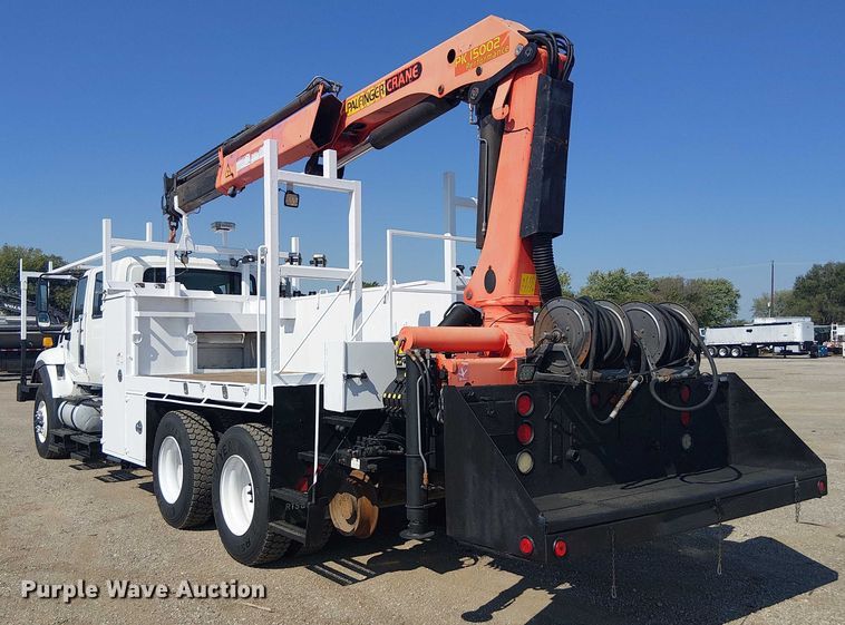 image for item EG8254 2009 International WorkStar 7500 Crew Cab crane truck