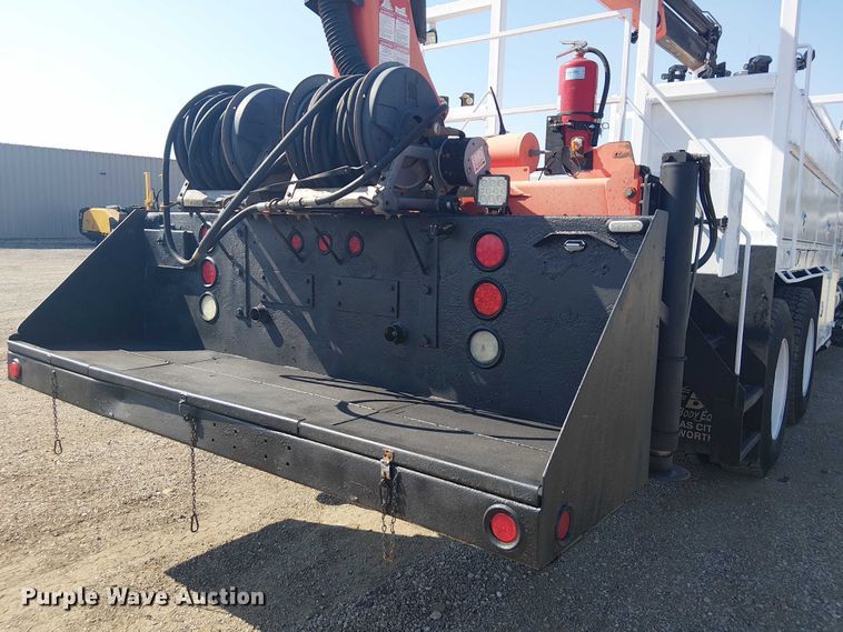 image for item EG8254 2009 International WorkStar 7500 Crew Cab crane truck