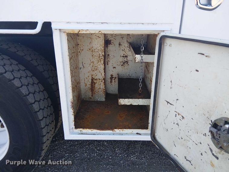 image for item EG8254 2009 International WorkStar 7500 Crew Cab crane truck