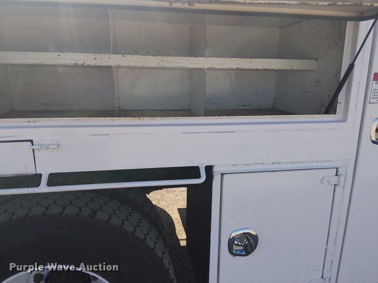 image for item EG8254 2009 International WorkStar 7500 Crew Cab crane truck