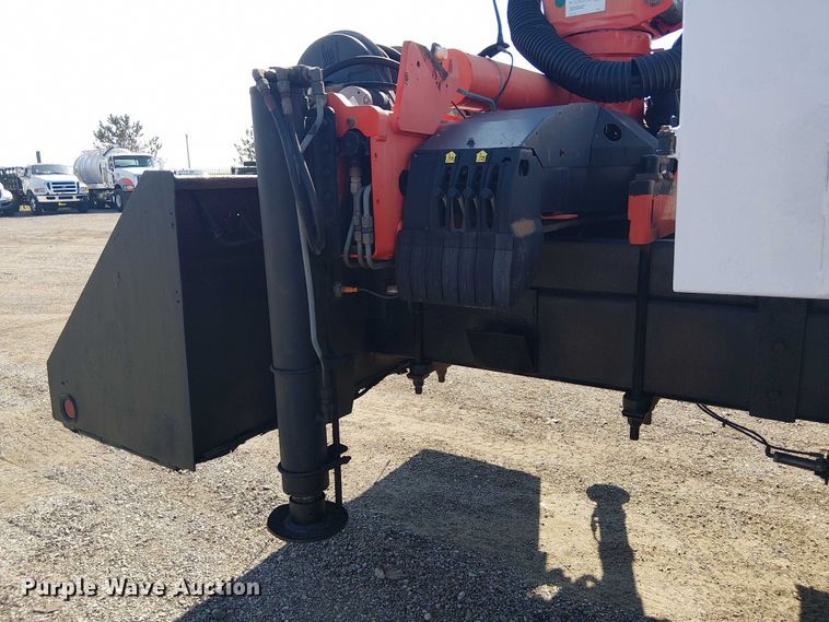 image for item EG8254 2009 International WorkStar 7500 Crew Cab crane truck