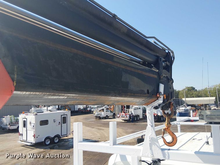 image for item EG8254 2009 International WorkStar 7500 Crew Cab crane truck