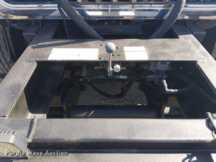 image for item EG8254 2009 International WorkStar 7500 Crew Cab crane truck