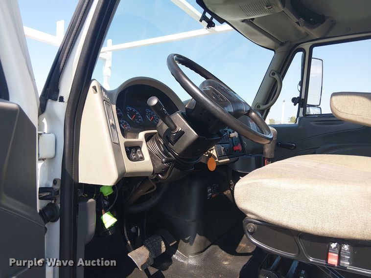 image for item EG8254 2009 International WorkStar 7500 Crew Cab crane truck