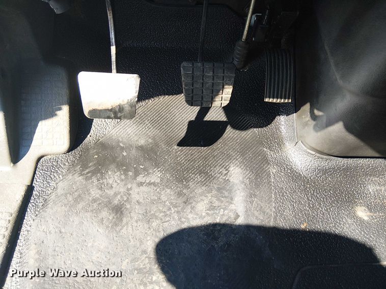 image for item EG8254 2009 International WorkStar 7500 Crew Cab crane truck