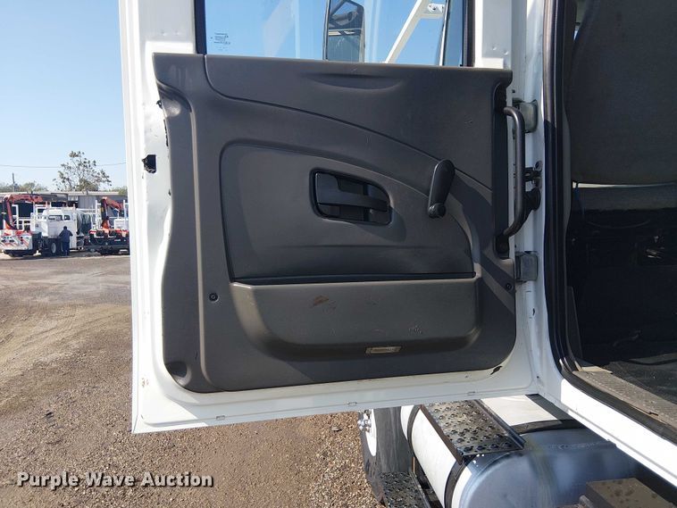 image for item EG8254 2009 International WorkStar 7500 Crew Cab crane truck