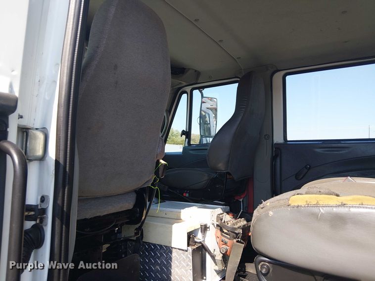 image for item EG8254 2009 International WorkStar 7500 Crew Cab crane truck