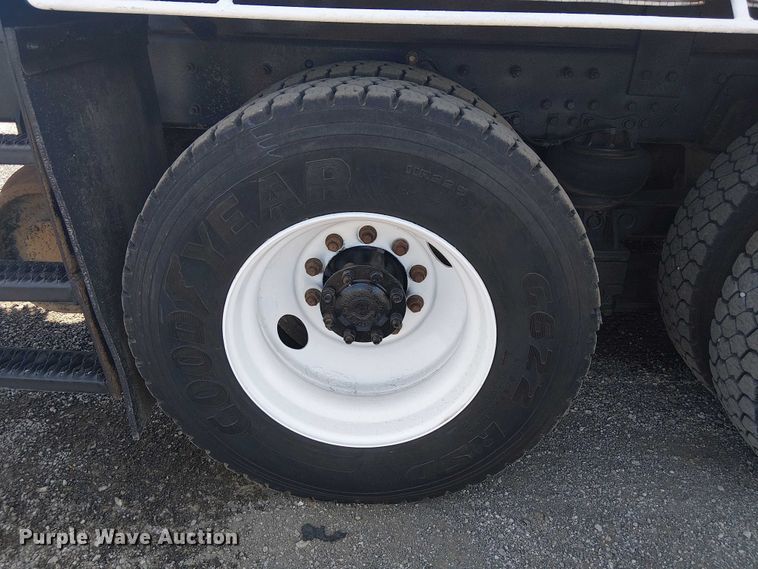 image for item EG8254 2009 International WorkStar 7500 Crew Cab crane truck