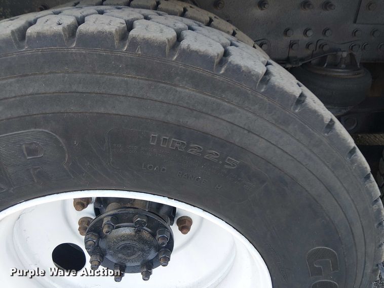 image for item EG8254 2009 International WorkStar 7500 Crew Cab crane truck