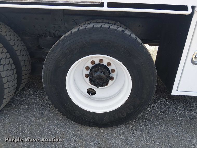 image for item EG8254 2009 International WorkStar 7500 Crew Cab crane truck