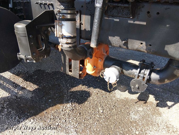 image for item EG8259 2007 Mack CTP713  water truck