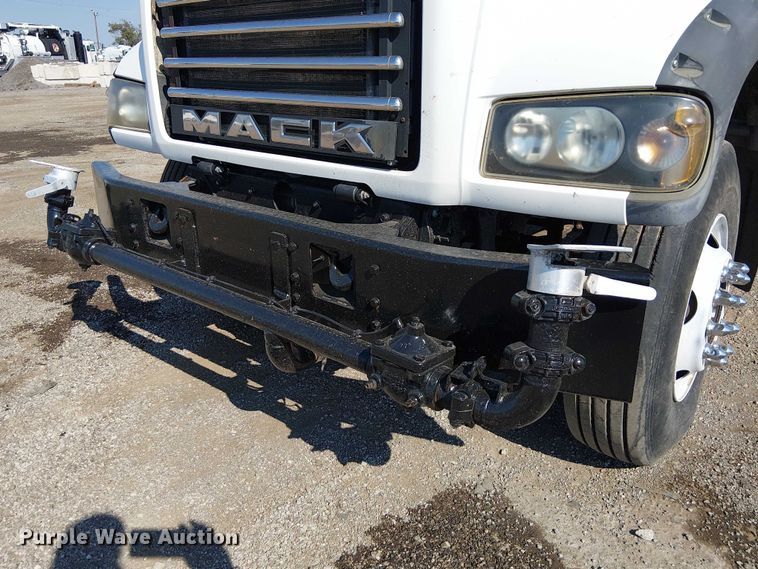 image for item EG8259 2007 Mack CTP713  water truck
