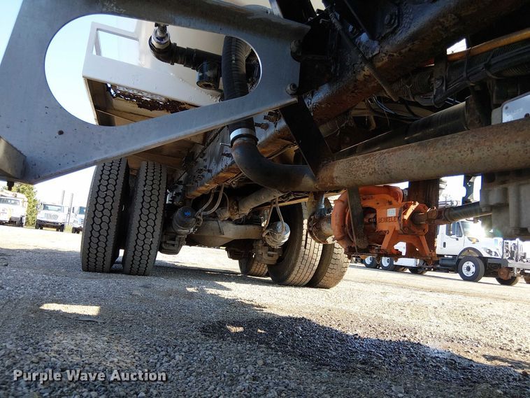 image for item EG8259 2007 Mack CTP713  water truck