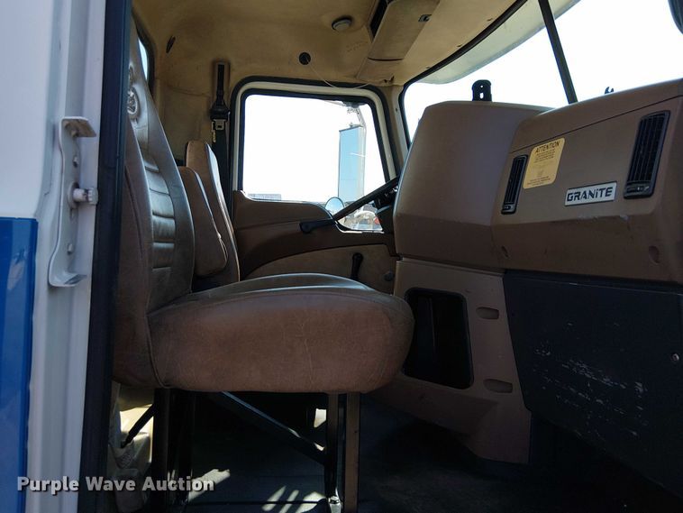 image for item EG8259 2007 Mack CTP713  water truck