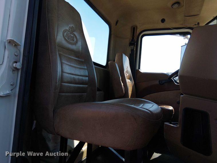 image for item EG8259 2007 Mack CTP713  water truck