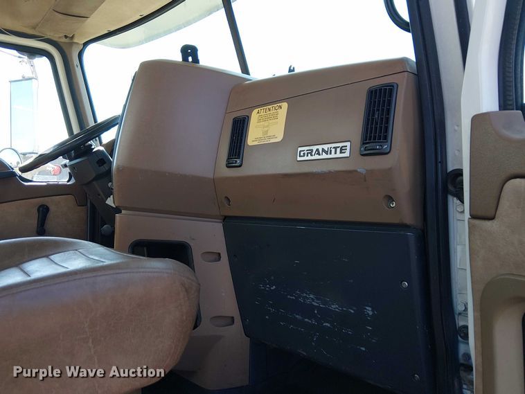 image for item EG8259 2007 Mack CTP713  water truck