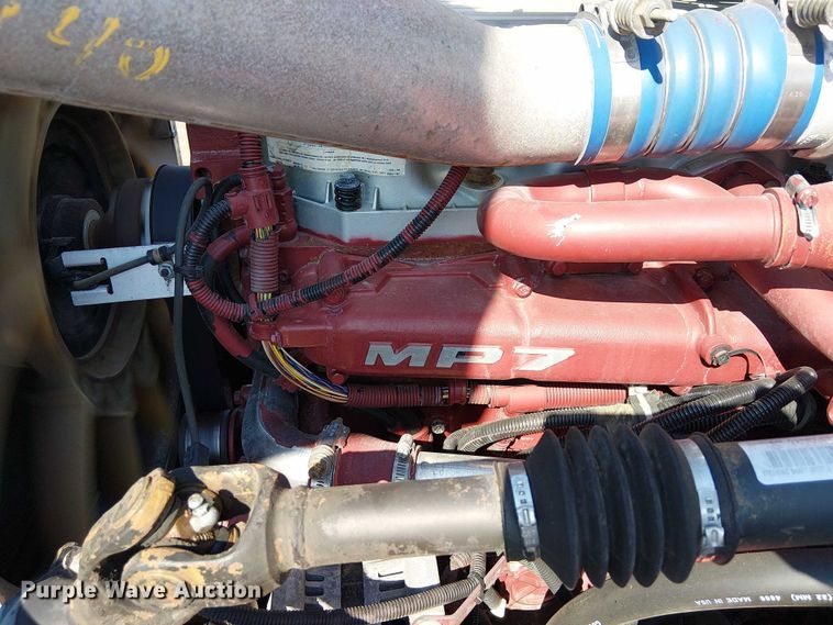 image for item EG8259 2007 Mack CTP713  water truck