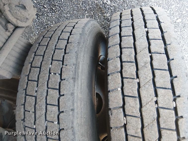 image for item EG8259 2007 Mack CTP713  water truck