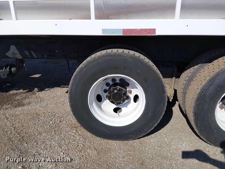 image for item EG8259 2007 Mack CTP713  water truck