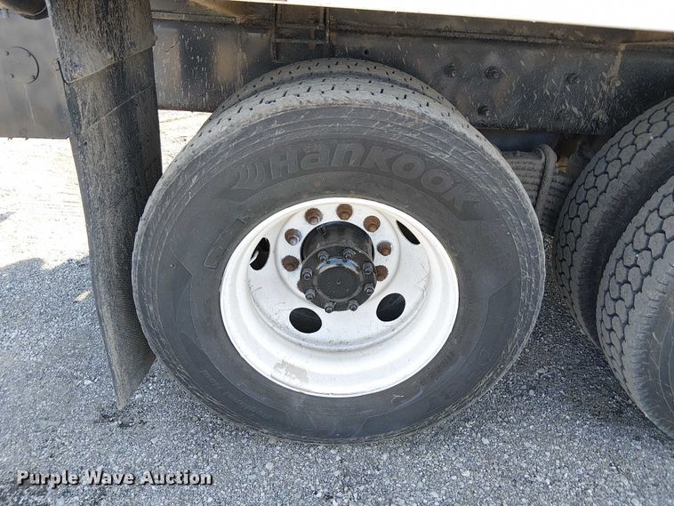 image for item EG8259 2007 Mack CTP713  water truck