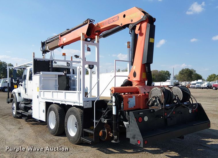 image for item EG8261 2010 International WorkStar 7500 Crew Cab crane truck