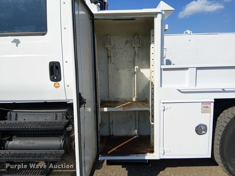 image for item EG8261 2010 International WorkStar 7500 Crew Cab crane truck