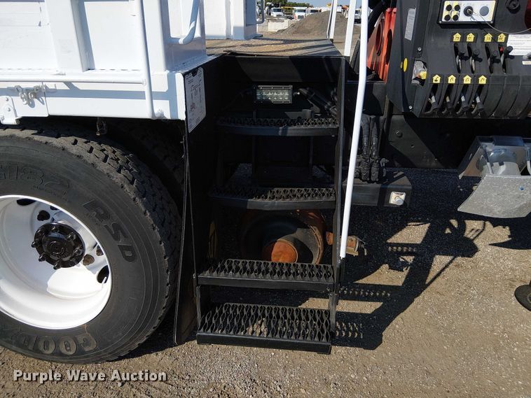 image for item EG8261 2010 International WorkStar 7500 Crew Cab crane truck