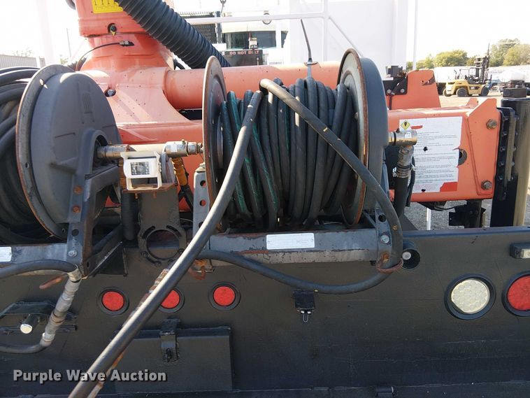 image for item EG8261 2010 International WorkStar 7500 Crew Cab crane truck