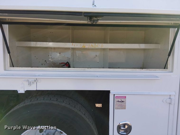 image for item EG8261 2010 International WorkStar 7500 Crew Cab crane truck