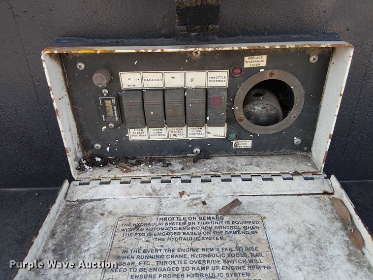 image for item EG8261 2010 International WorkStar 7500 Crew Cab crane truck