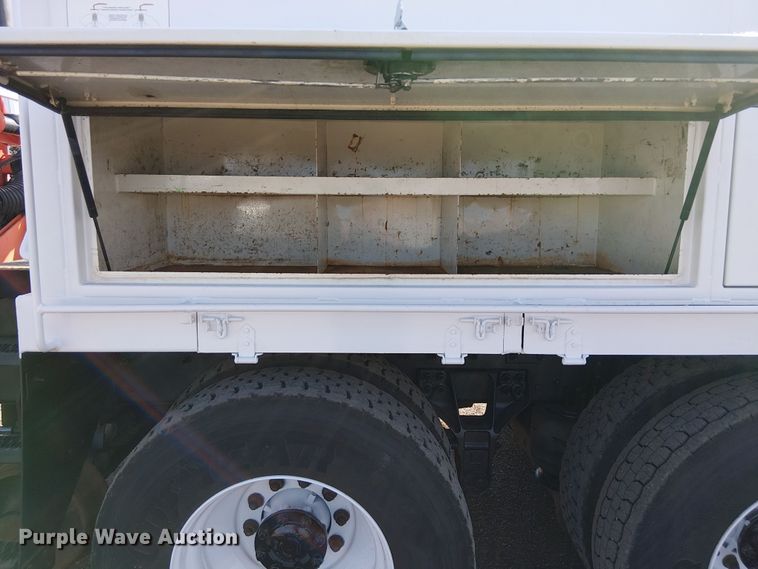 image for item EG8261 2010 International WorkStar 7500 Crew Cab crane truck