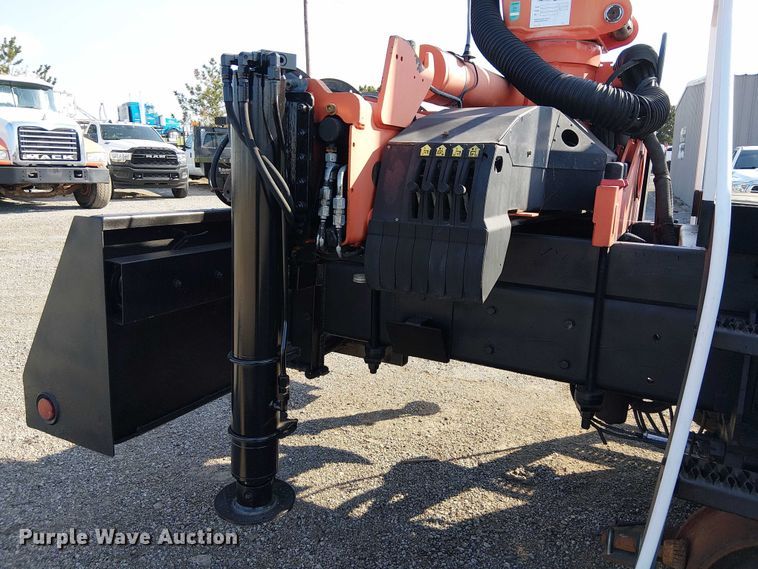 image for item EG8261 2010 International WorkStar 7500 Crew Cab crane truck