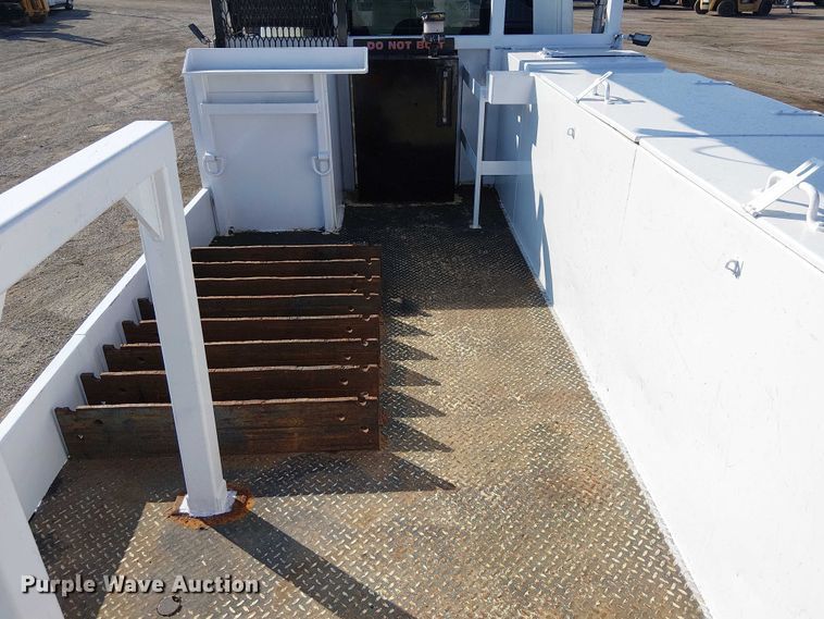 image for item EG8261 2010 International WorkStar 7500 Crew Cab crane truck