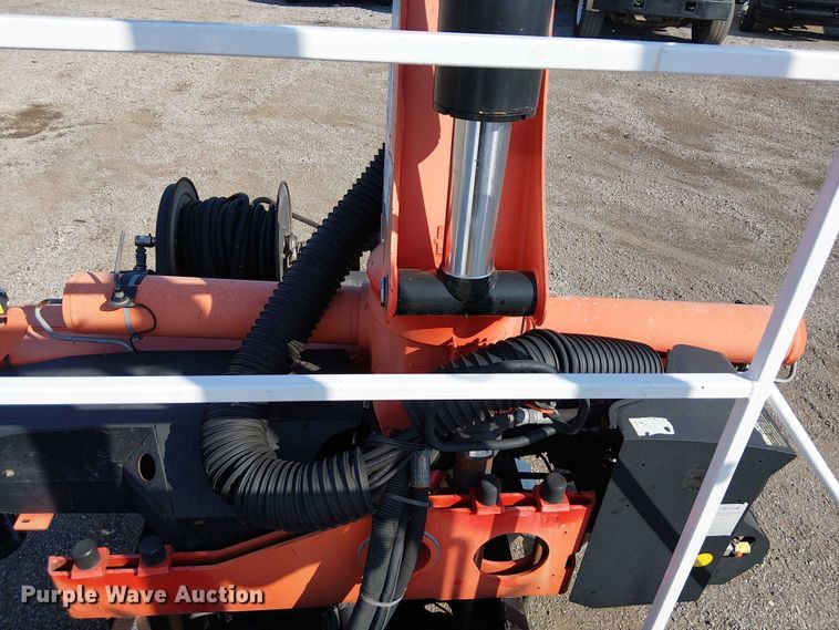 image for item EG8261 2010 International WorkStar 7500 Crew Cab crane truck