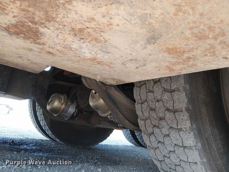 image for item EG8261 2010 International WorkStar 7500 Crew Cab crane truck