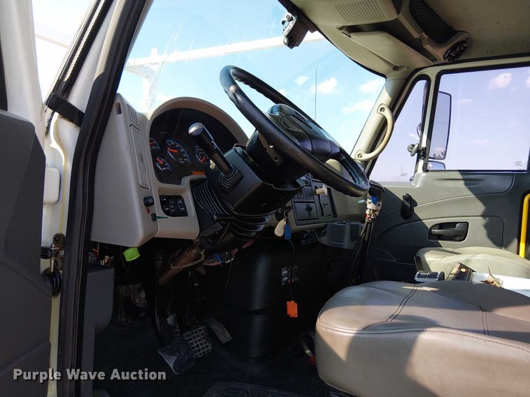 image for item EG8261 2010 International WorkStar 7500 Crew Cab crane truck