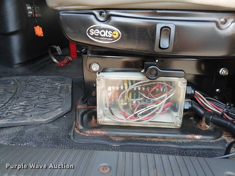 image for item EG8261 2010 International WorkStar 7500 Crew Cab crane truck