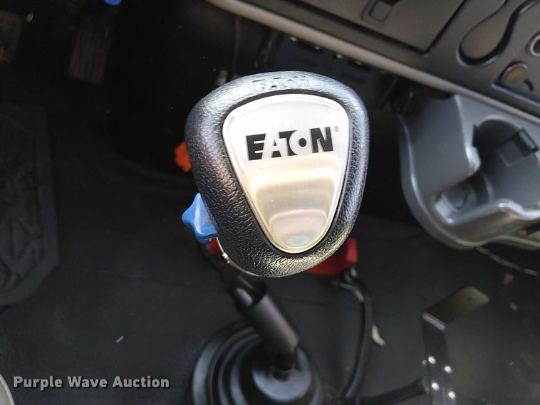 image for item EG8261 2010 International WorkStar 7500 Crew Cab crane truck