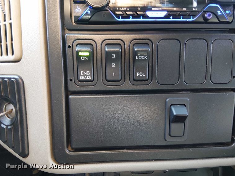 image for item EG8261 2010 International WorkStar 7500 Crew Cab crane truck