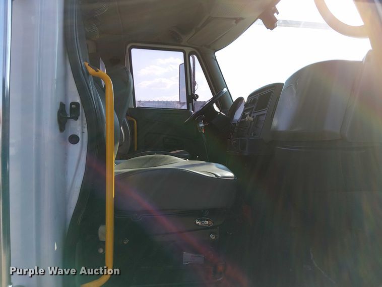 image for item EG8261 2010 International WorkStar 7500 Crew Cab crane truck