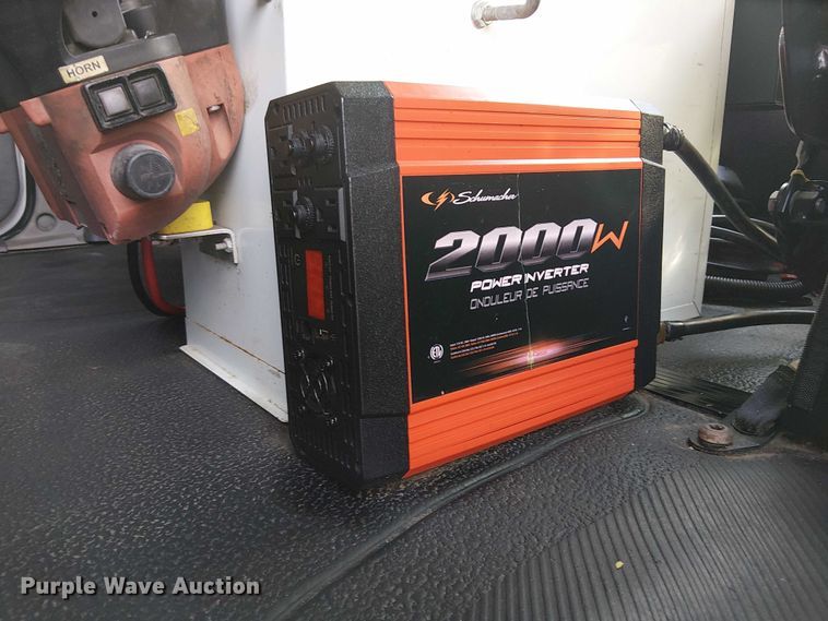 image for item EG8261 2010 International WorkStar 7500 Crew Cab crane truck