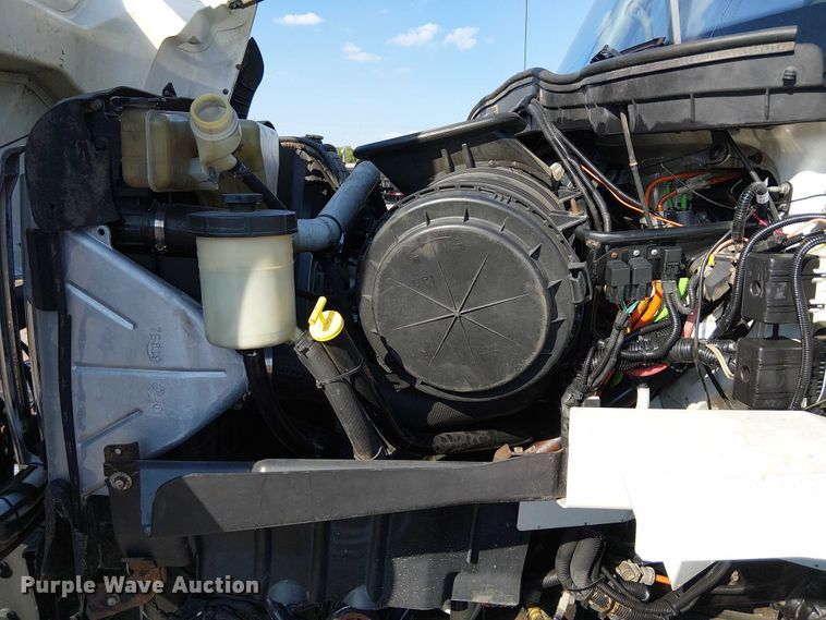 image for item EG8261 2010 International WorkStar 7500 Crew Cab crane truck