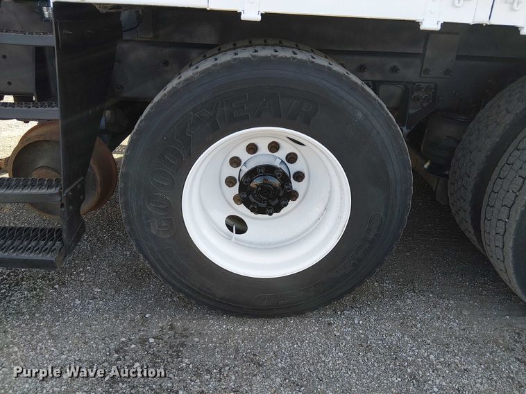 image for item EG8261 2010 International WorkStar 7500 Crew Cab crane truck