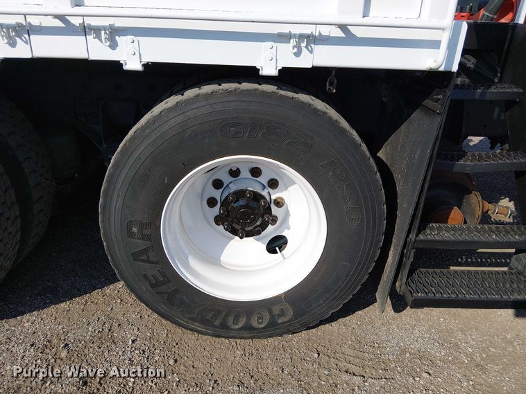 image for item EG8261 2010 International WorkStar 7500 Crew Cab crane truck